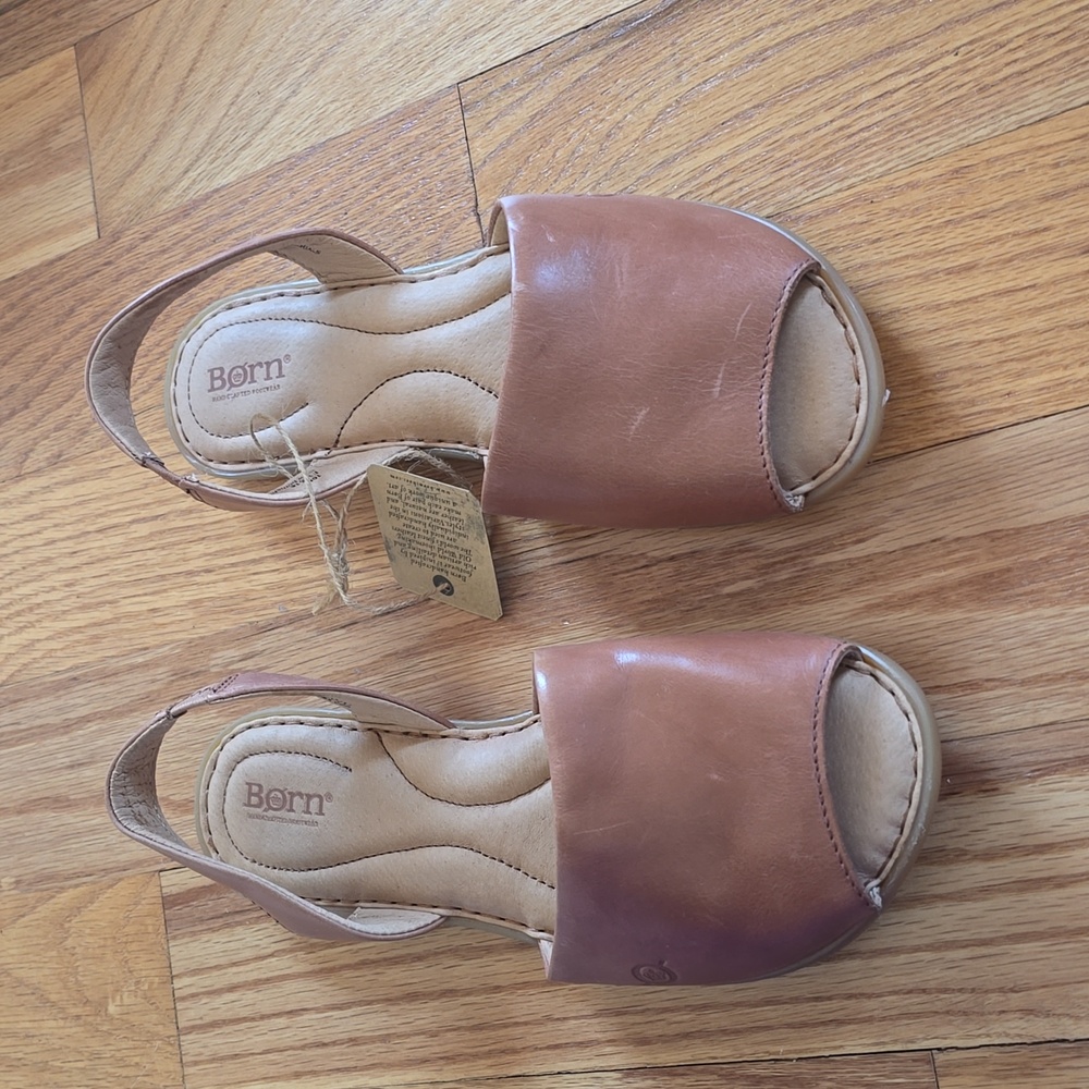 Born sandal